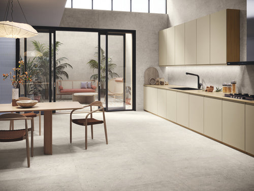 Ama Avorio – 60 × 60 cm – Raumansicht